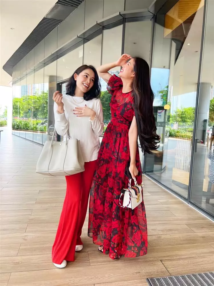 Phạm Hương hội ngộ học trò Linh Rin: Nhan sắc mẹ bỉm 2 con lấn át cả nàng dâu tập đoàn nghìn tỷ - Ảnh 3