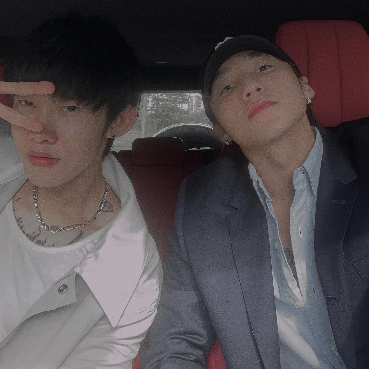 Kay Trần đăng story tìm luật sư giữa nghi vấn 