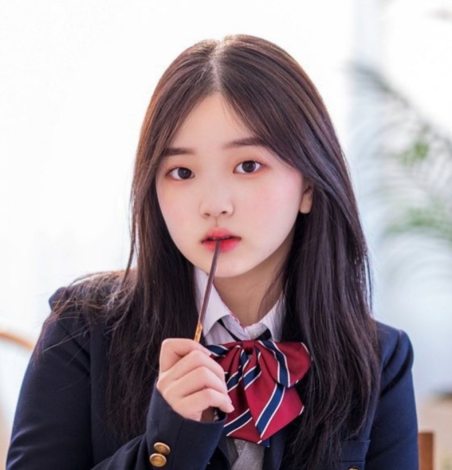 Sao Hàn 21 tuổi gây sốt MXH khi đóng vai học sinh tiểu học - Ảnh 12