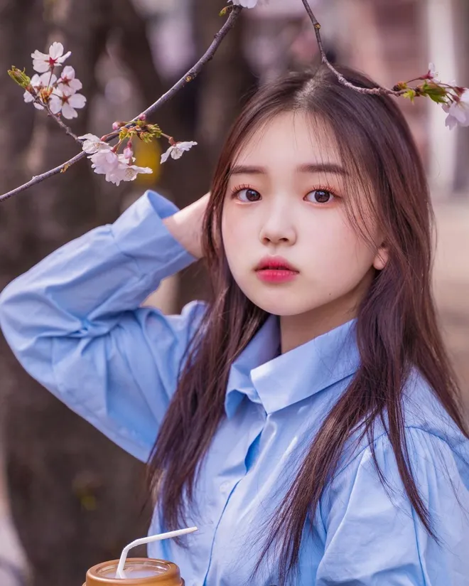 Sao Hàn 21 tuổi gây sốt MXH khi đóng vai học sinh tiểu học - Ảnh 9