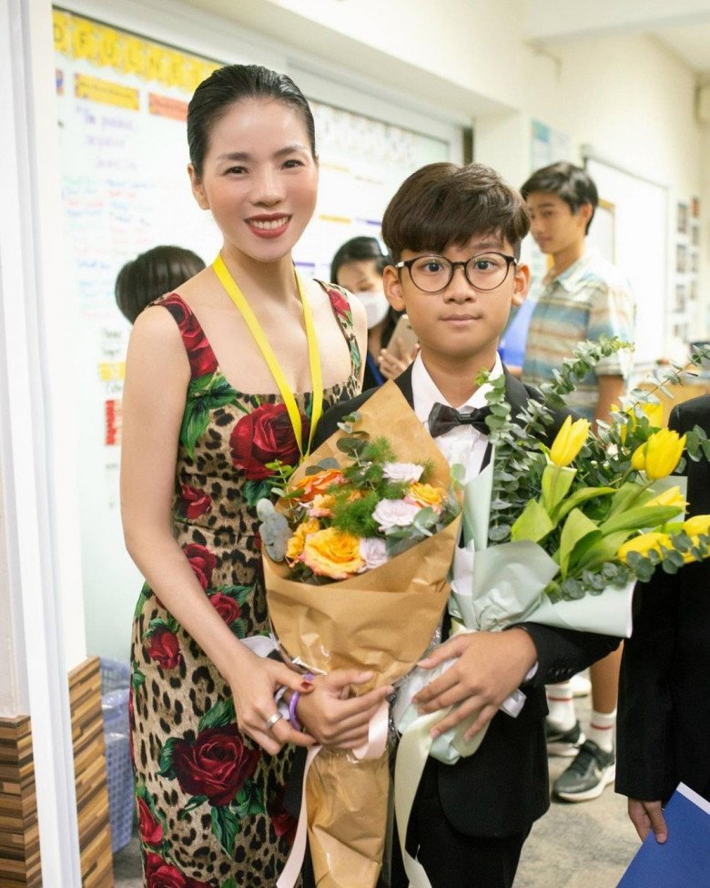 Lệ Quyên khoe con trai 11 tuổi giống mình ở khoản 