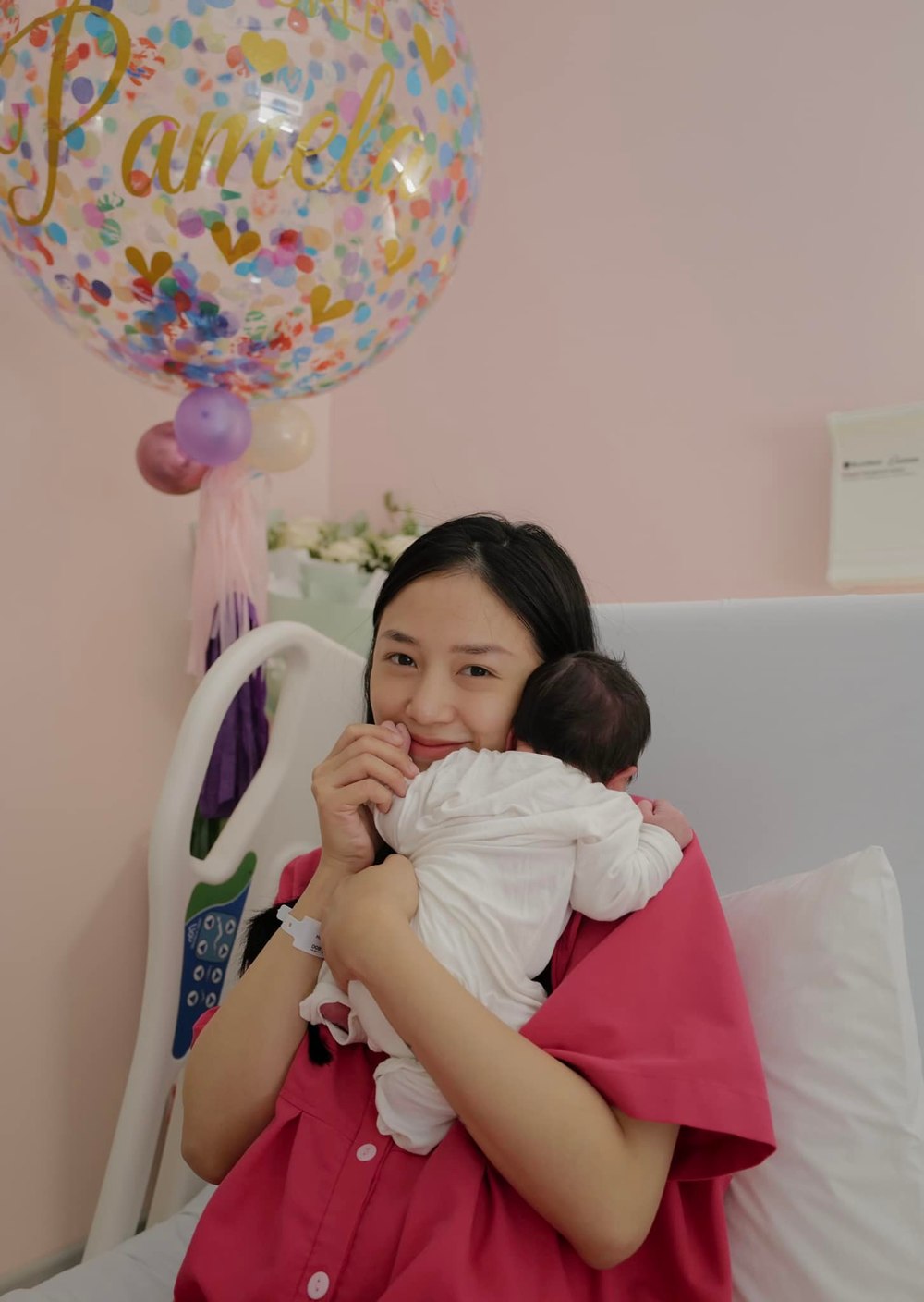 Salim cho chồng con lên sóng, nhưng nhan sắc mẹ bỉm mới là thứ chiếm spotlight - Ảnh 3