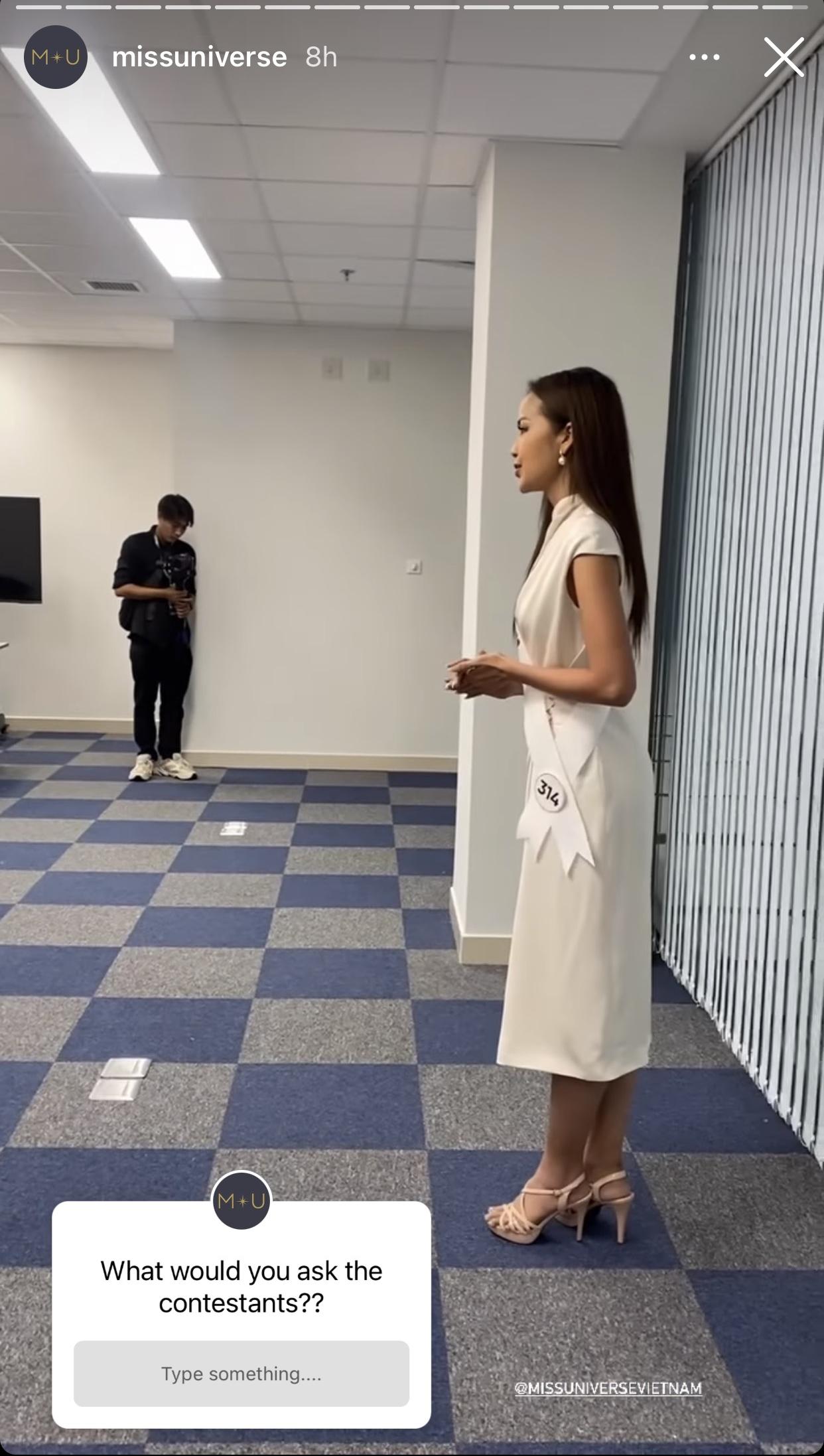 Phần thi interview tiếng Anh của Ngọc Châu được đăng tải lên trang chủ Miss Universe - Ảnh 2