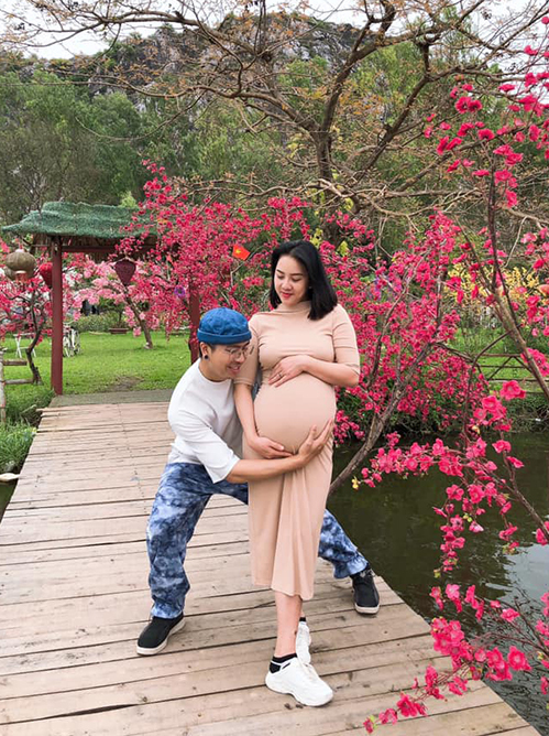 Tin Giải Trí 26/6: Trang Trần khóa môi chồng kèm lời chúc sinh nhật: 