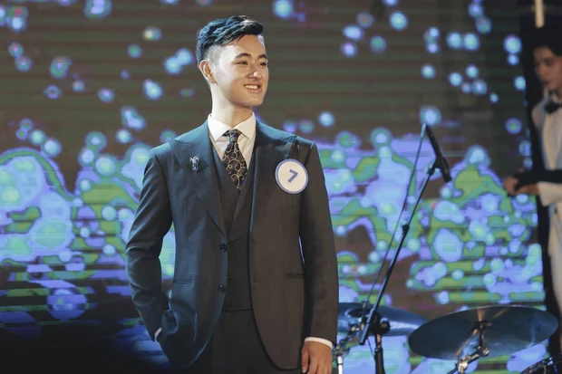 Chân dung Tân Nam vương Ngoại thương: IELTS 8.0, giỏi 3 thứ tiếng, không tự tin về nhan sắc - Ảnh 2