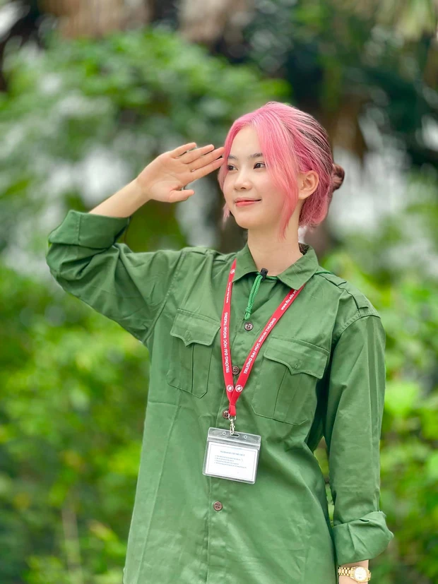 Học vấn đáng nể của nữ sinh vừa giành ngôi Á khôi Ngoại thương - Ảnh 5