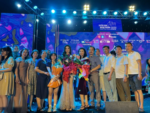 Học vấn đáng nể của nữ sinh vừa giành ngôi Á khôi Ngoại thương - Ảnh 9