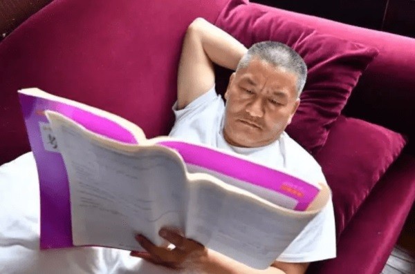 Người đàn ông 55 tuổi quyết tâm thi đại học dù trượt 26 lần  - Ảnh 2