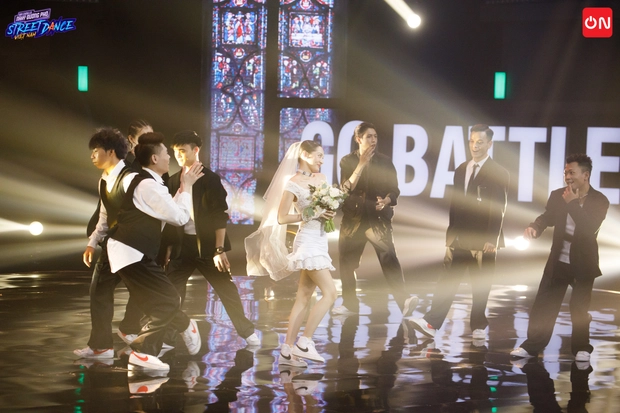 Bảo Anh tổ chức đám cưới trên sóng truyền hình sau màn hội ngộ với tình cũ Hồ Quang Hiếu - Ảnh 1