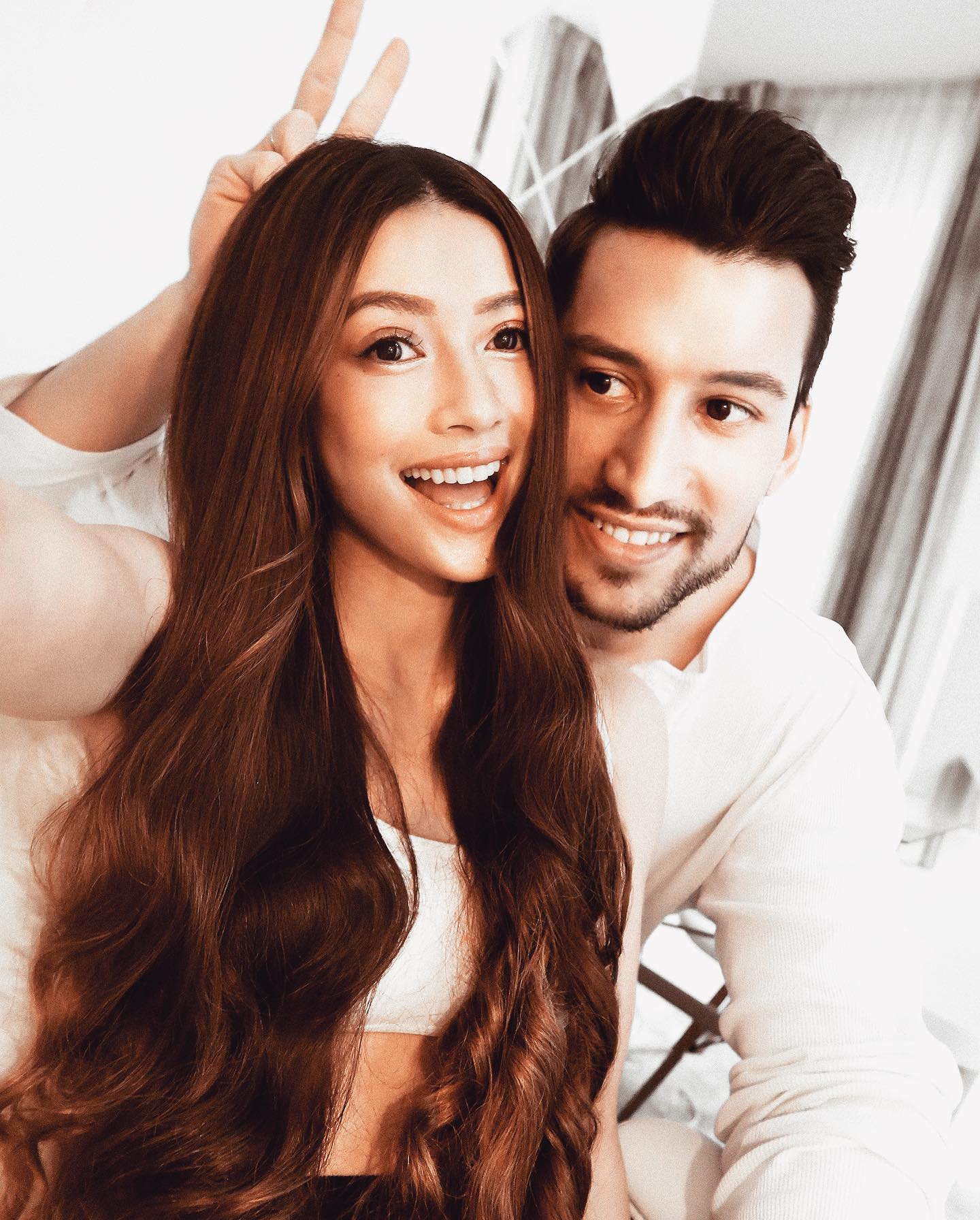 Bông hồng lai Việt-Úc gây sốt cõi mạng nhờ sở hữu suối tóc đẹp như công chúa  - Ảnh 1