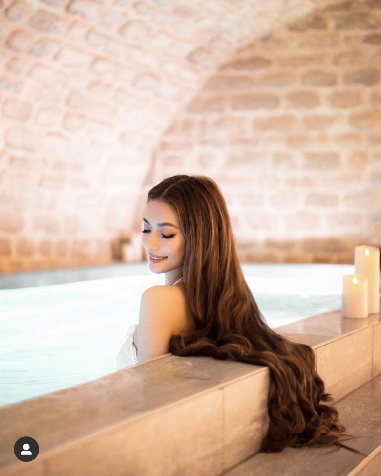 Bông hồng lai Việt-Úc gây sốt cõi mạng nhờ sở hữu suối tóc đẹp như công chúa  - Ảnh 4