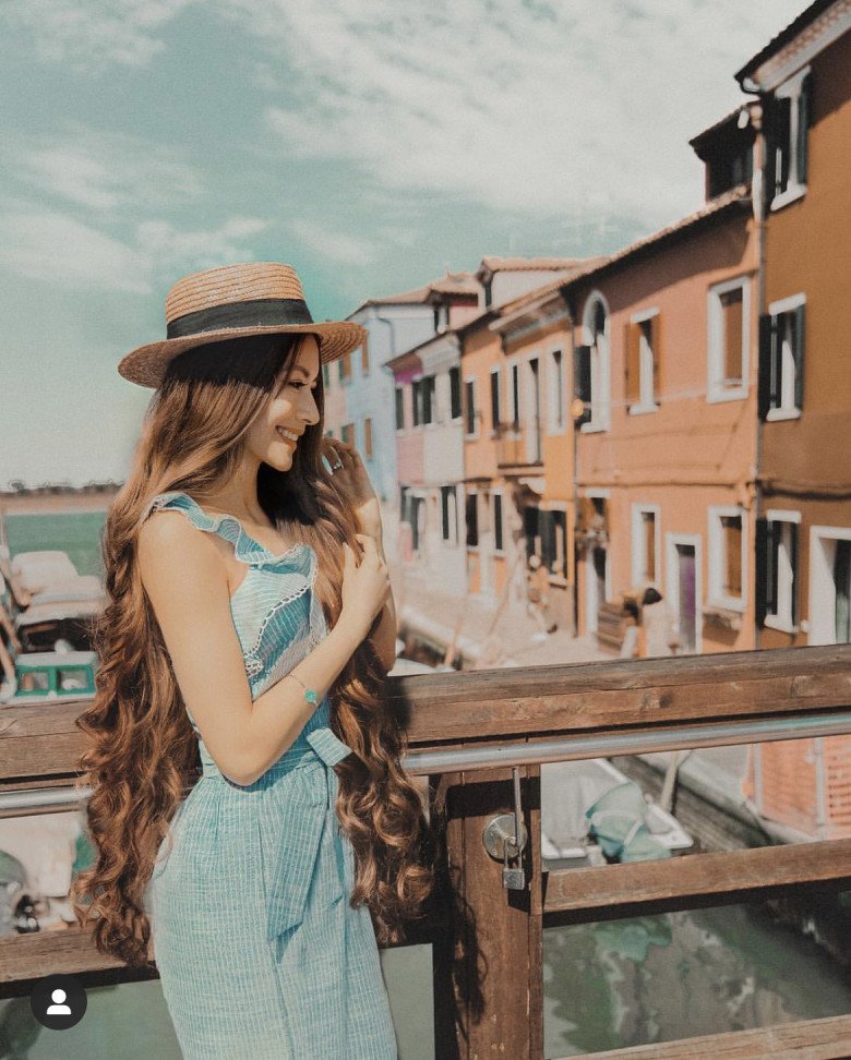 Bông hồng lai Việt-Úc gây sốt cõi mạng nhờ sở hữu suối tóc đẹp như công chúa  - Ảnh 6