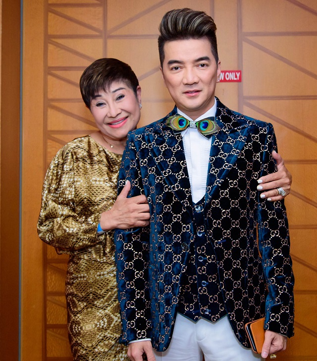 Đàm Vĩnh Hưng vướng nghi vấn có người yêu bí mật trong 3 năm dù ly hôn 