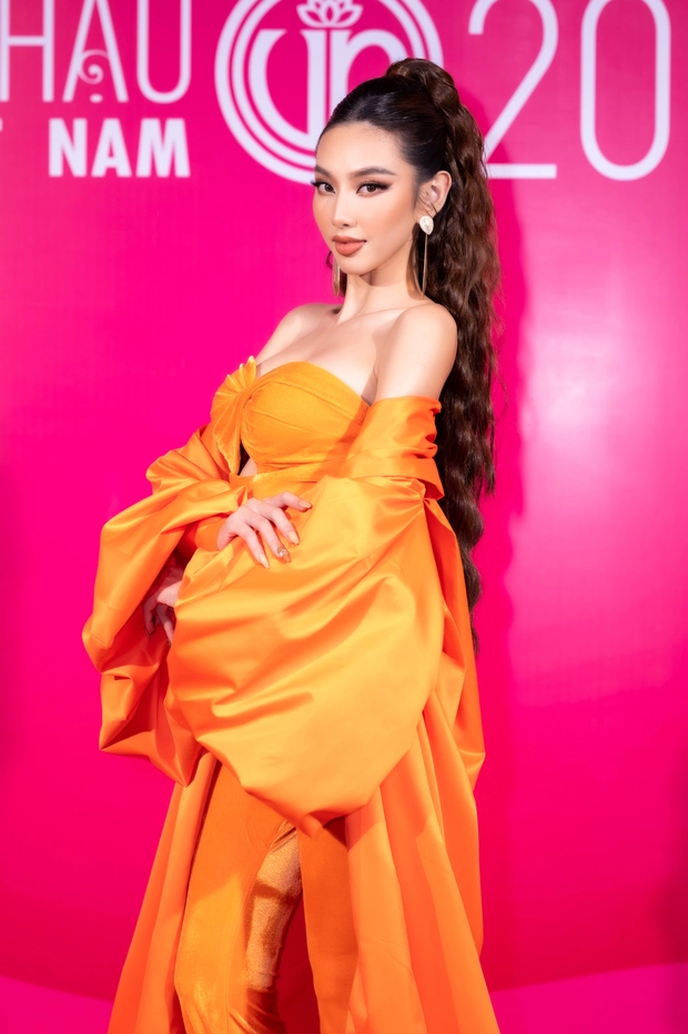 Dàn mỹ nhân Việt khoe sắc tại họp báo Hoa hậu Việt Nam 2022: Thùy Tiên tỏa sáng, Tiểu Vy quý phái - Ảnh 1