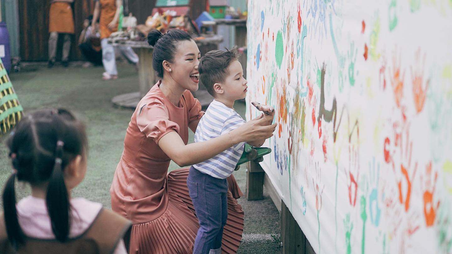 MC Hoàng Oanh cắt phăng mái tóc dài giữa nghi vấn chồng cũ có tình mới - Ảnh 5