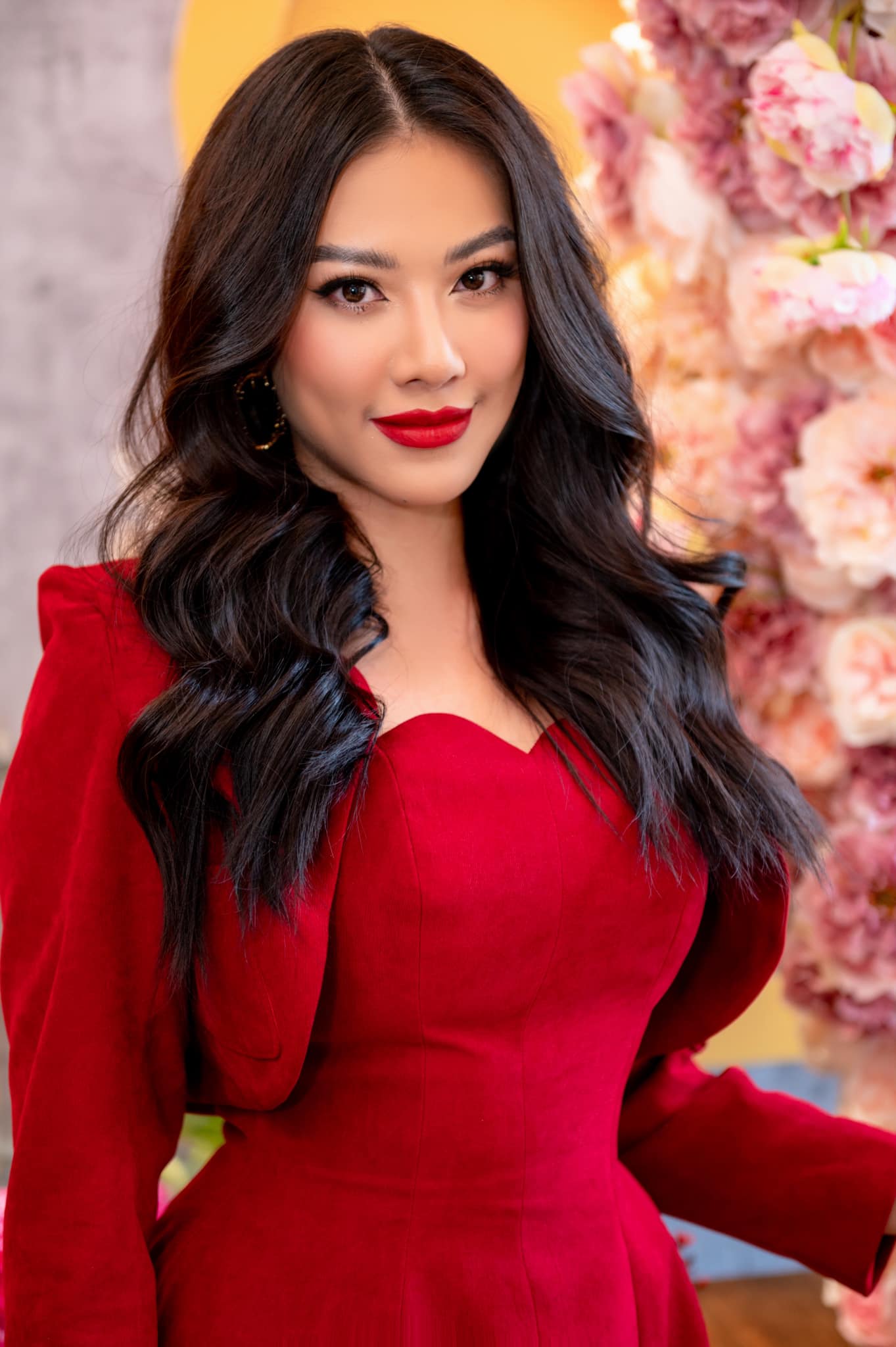 Kim Duyên gây tranh cãi với màn phỏng vấn 