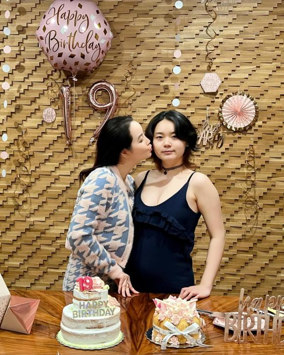 Ái nữ 19 tuổi của Mai Thu Huyền nhận học bổng của một trong 8 trường thời trang danh giá nước Mỹ - Ảnh 4