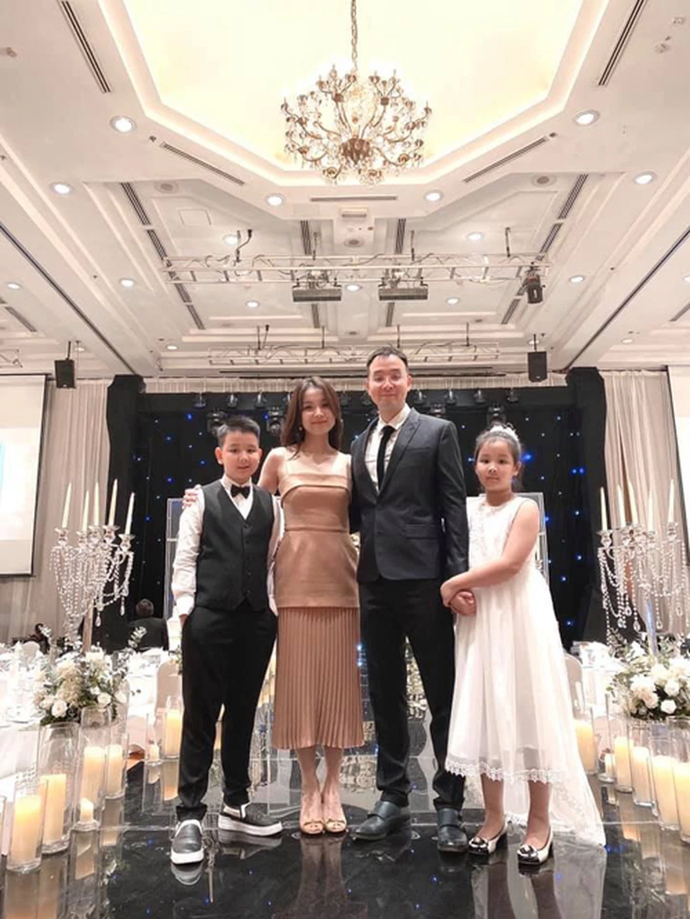 Gia thế của loạt chồng đại gia của các Hoa Á hậu Việt - Ảnh 1