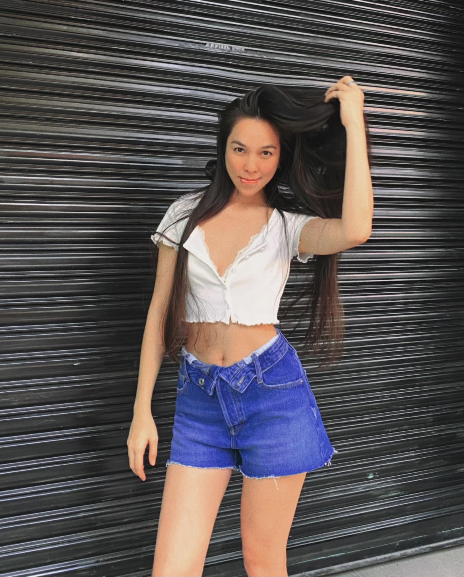 Hiền Thục cắt đi 20cm tóc, ẩn ý đang hạnh phúc với bạn trai hiện tại - Ảnh 1