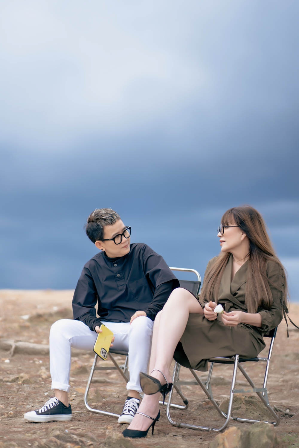 Thanh Hà lộ mặt mộc khác lạ khi tình tứ tựa đầu 