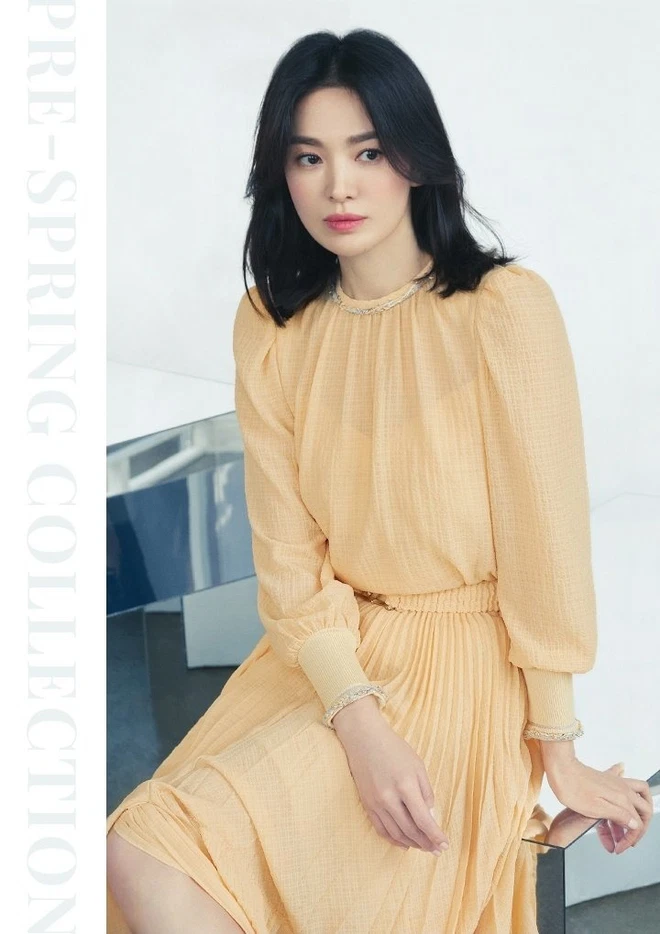 Song Hye Kyo để lộ nhẫn kim cương ở ngón áp út giữa lúc dính tin đồn tái hợp Song Joong Ki - Ảnh 2