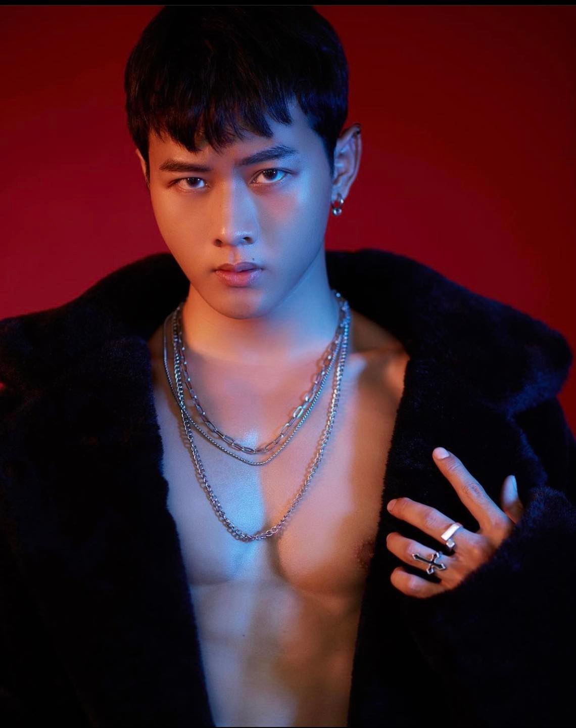 Hòa Trần - nam người mẫu vướng tin đồn hẹn hò Jun Phạm là ai? - Ảnh 8