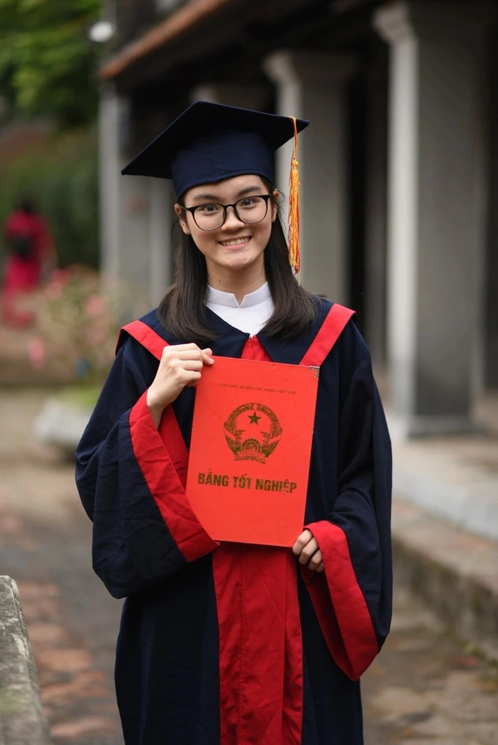 Điểm danh 3 học sinh ưu tú nhất kỳ thi tuyển lớp 10: Đậu 5 trường chuyên, trúng tuyển 6 nguyện vọng - Ảnh 3