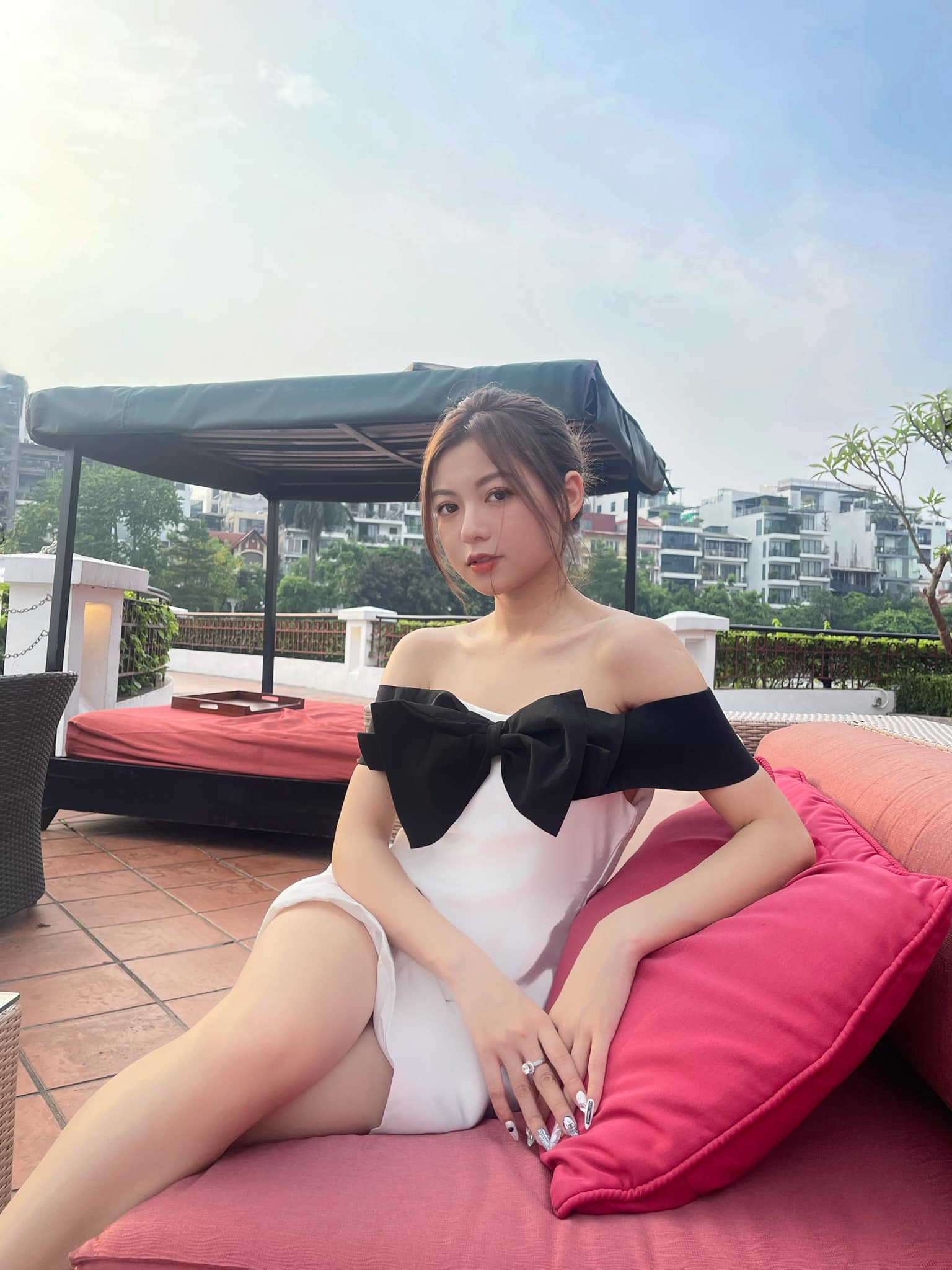 Chân dung Tân Hoa khôi Trí tuệ Hà Nội Thu Trang: Hot girl ngành báo chí sở hữu thân hình gợi cảm - Ảnh 5