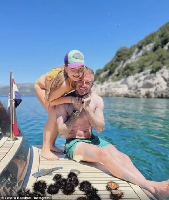 Con gái út nhà David Beckham thân mật với bố trong kỳ nghỉ, khoe vóc dáng phổng phao ở tuổi 11 - Ảnh 6