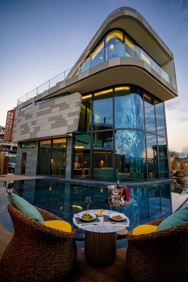 Rộ tin sao nam hạng A tậu biệt thự hàng chục tỷ đồng tại Đà Nẵng, Sơn Tùng lập tức được réo gọi - Ảnh 1