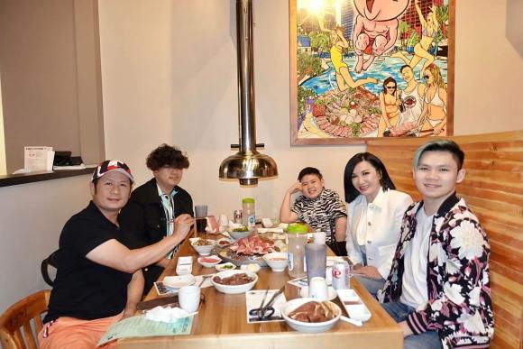 Bằng Kiều qua Mỹ hội ngộ vợ cũ và 3 quý tử sau khi công khai con trai thứ 4 - Ảnh 3