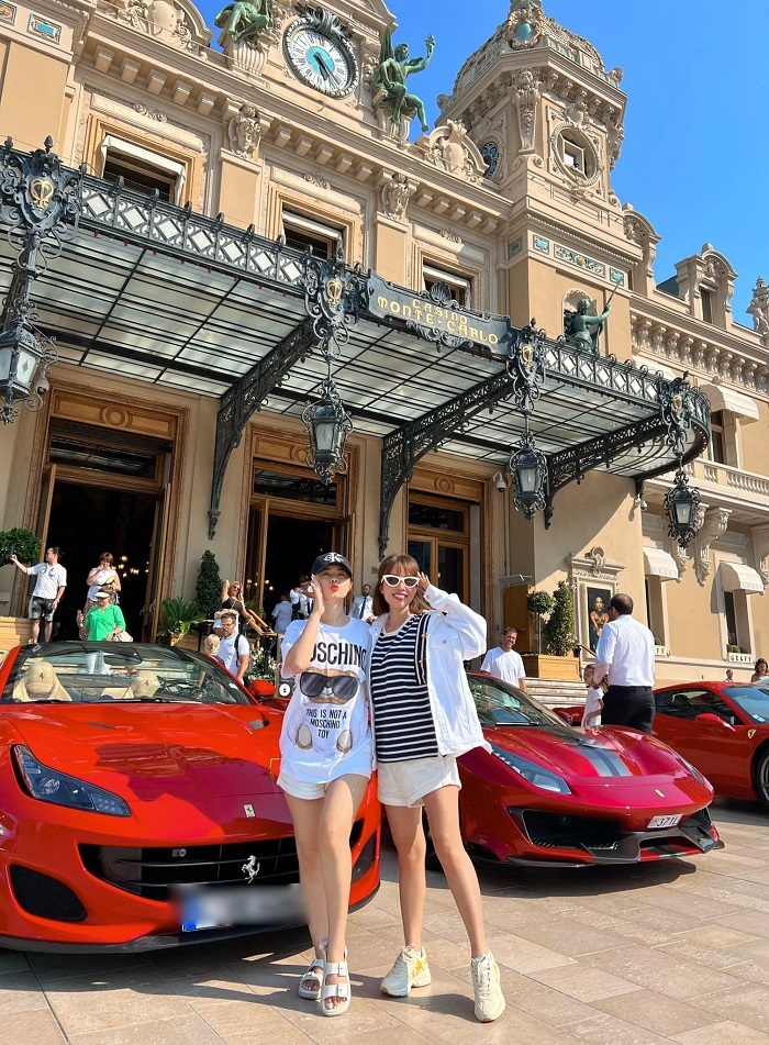 Cặp gái xinh rủ nhau du lịch 18 quốc gia trong vòng 1 tháng để kỷ niệm tình bạn 18 năm - Ảnh 15