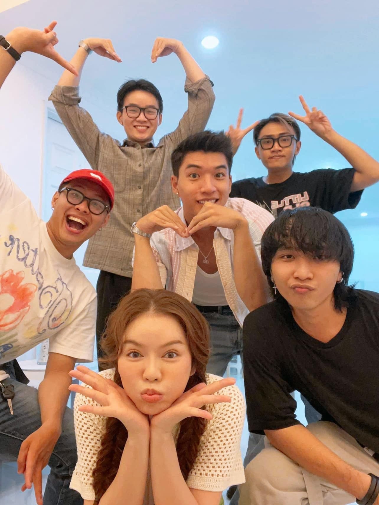 Rộ tin Lý Nhã Kỳ bí mật hẹn hò với rapper kém kém 17 tuổi HIEUTHUHAI  - Ảnh 6