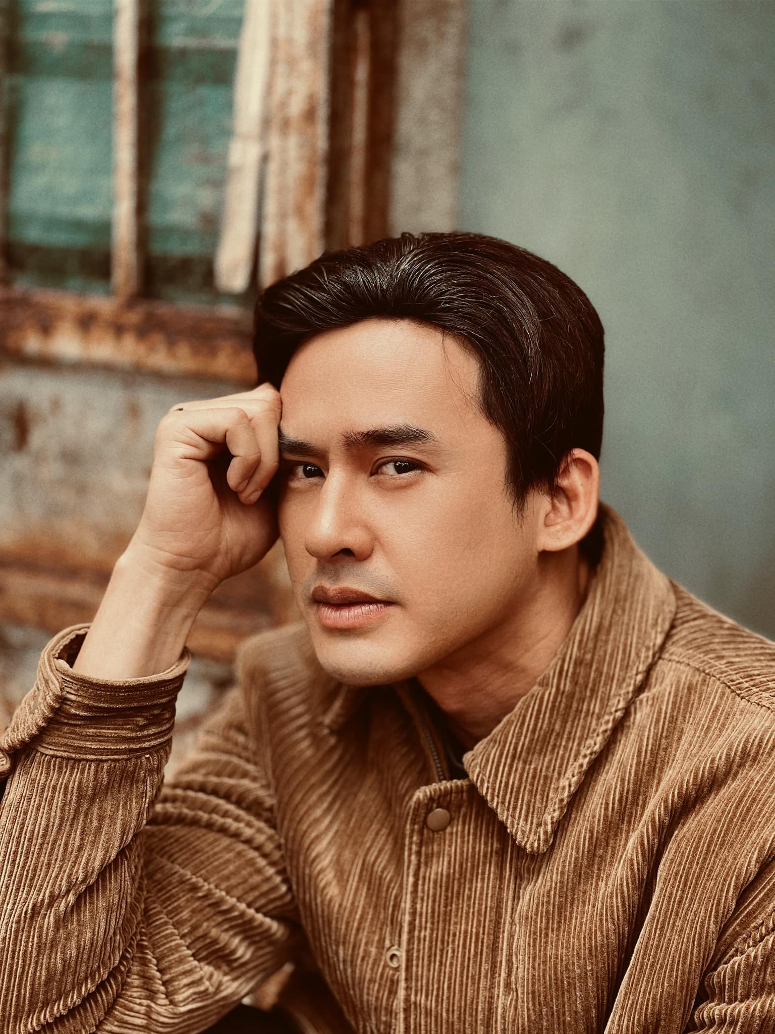 Lương Thế Thành là ai? Diễn viên điển trai, tài năng và chuyện tình đáng ngưỡng mộ với Thúy Diễm - Ảnh 1