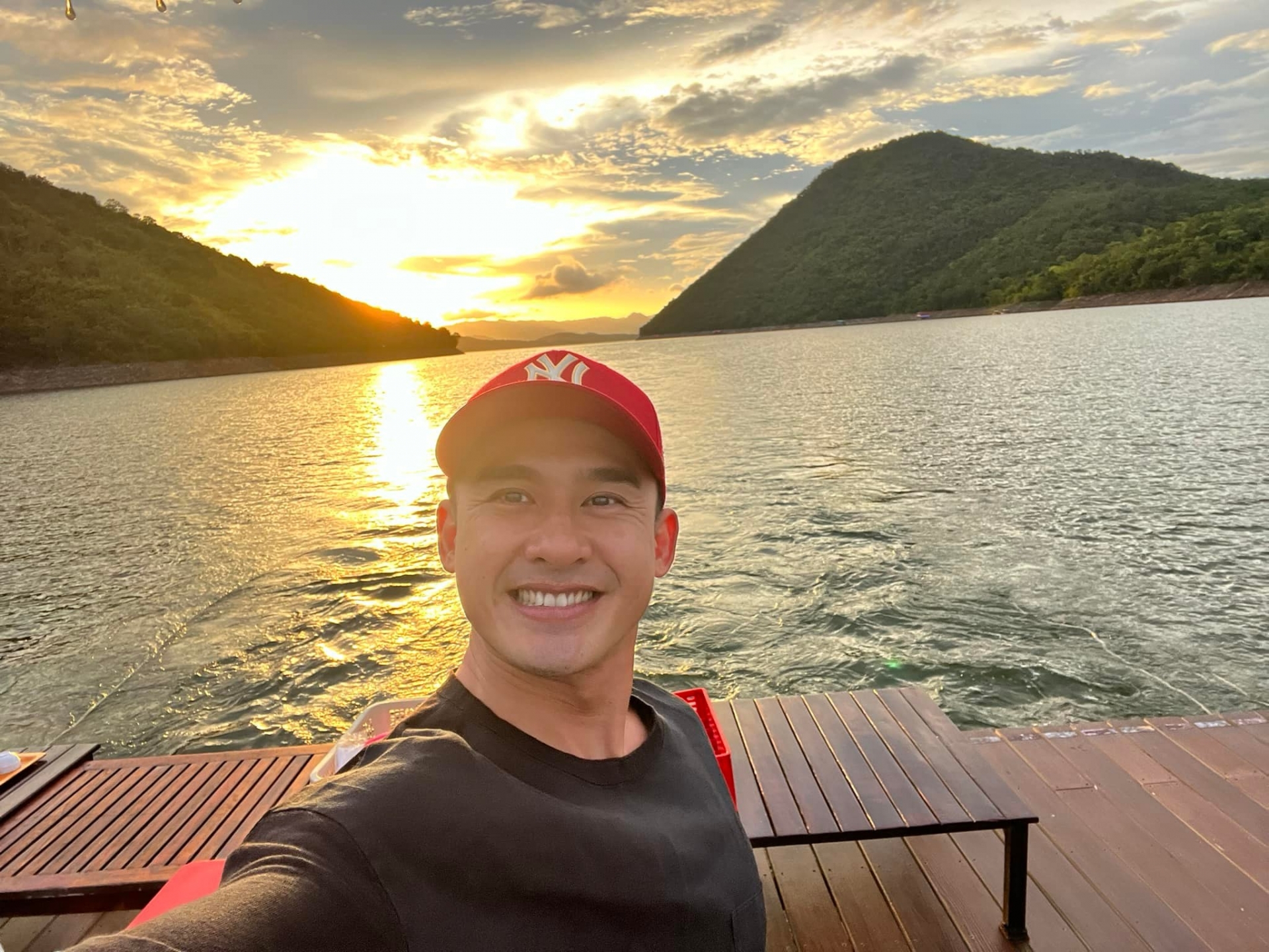 Lương Thế Thành là ai? Diễn viên điển trai, tài năng và chuyện tình đáng ngưỡng mộ với Thúy Diễm - Ảnh 14