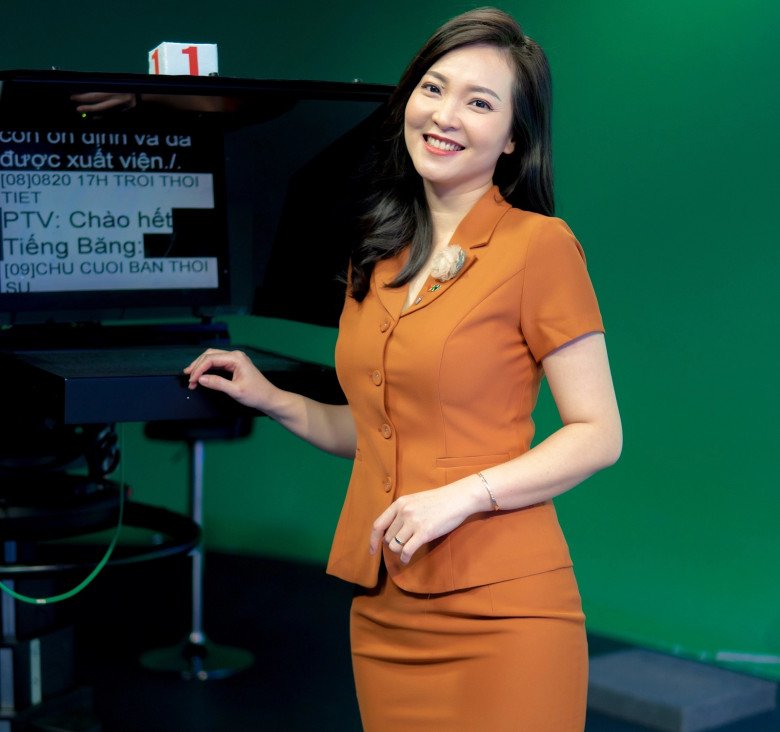 BTV Phương Thảo bí mật sinh con thứ 2 sau thời gian dài 