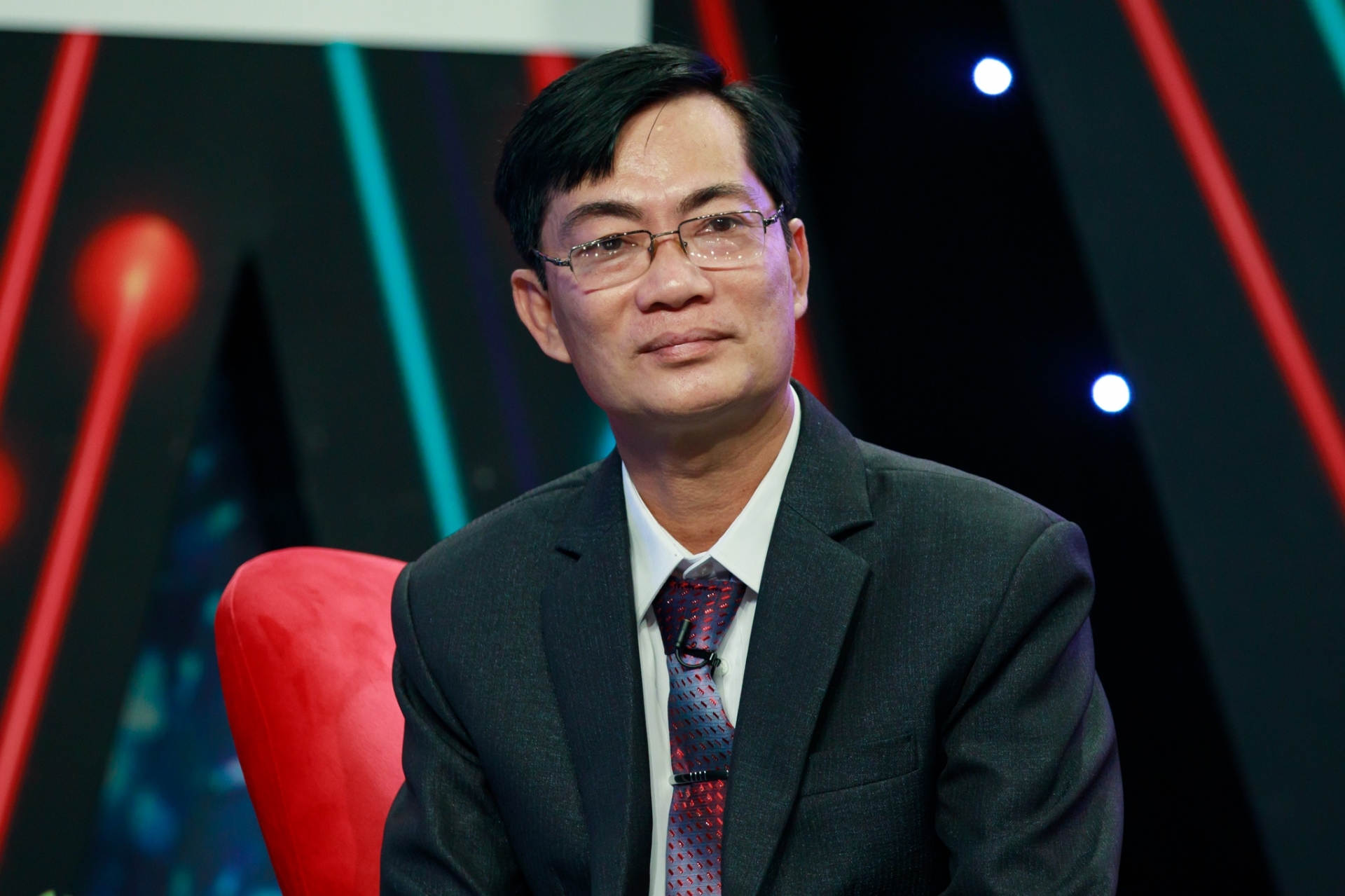 Nam bác sĩ U60 từ chối hẹn hò với nữ HLV dancesport xinh đẹp trên sóng truyền hình - Ảnh 1