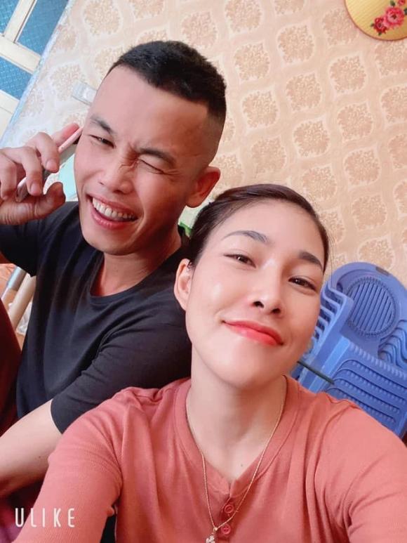 Vợ cũ Hiệp Gà hé lộ mối quan hệ với nam diễn viên, thẳng thắn đáp trả trước gợi ý 