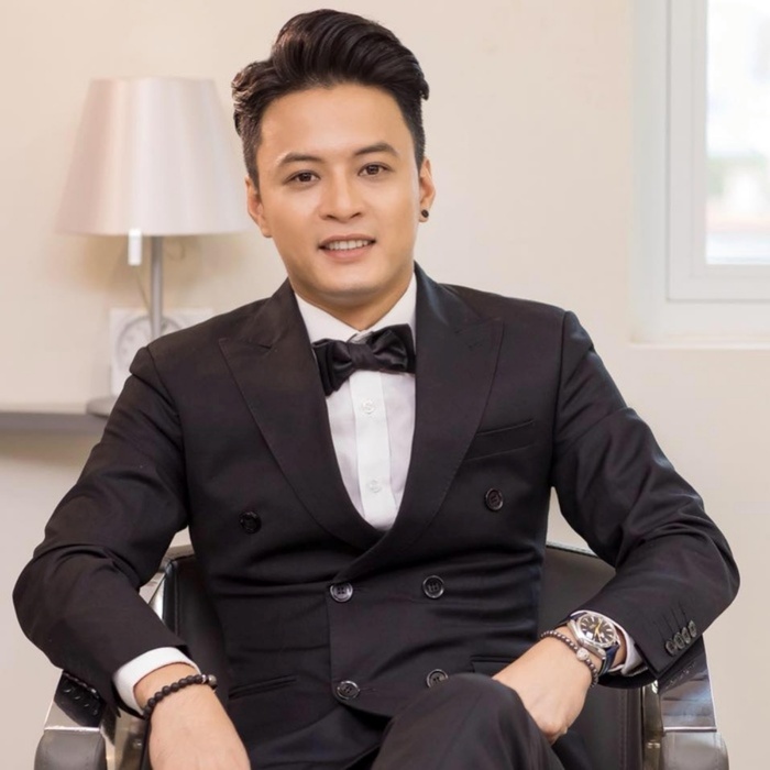 Hồng Đăng và Hồ Hoài Anh được trả hộ chiếu sau hơn một tháng bị cấm rời khỏi Mallorca - Ảnh 4