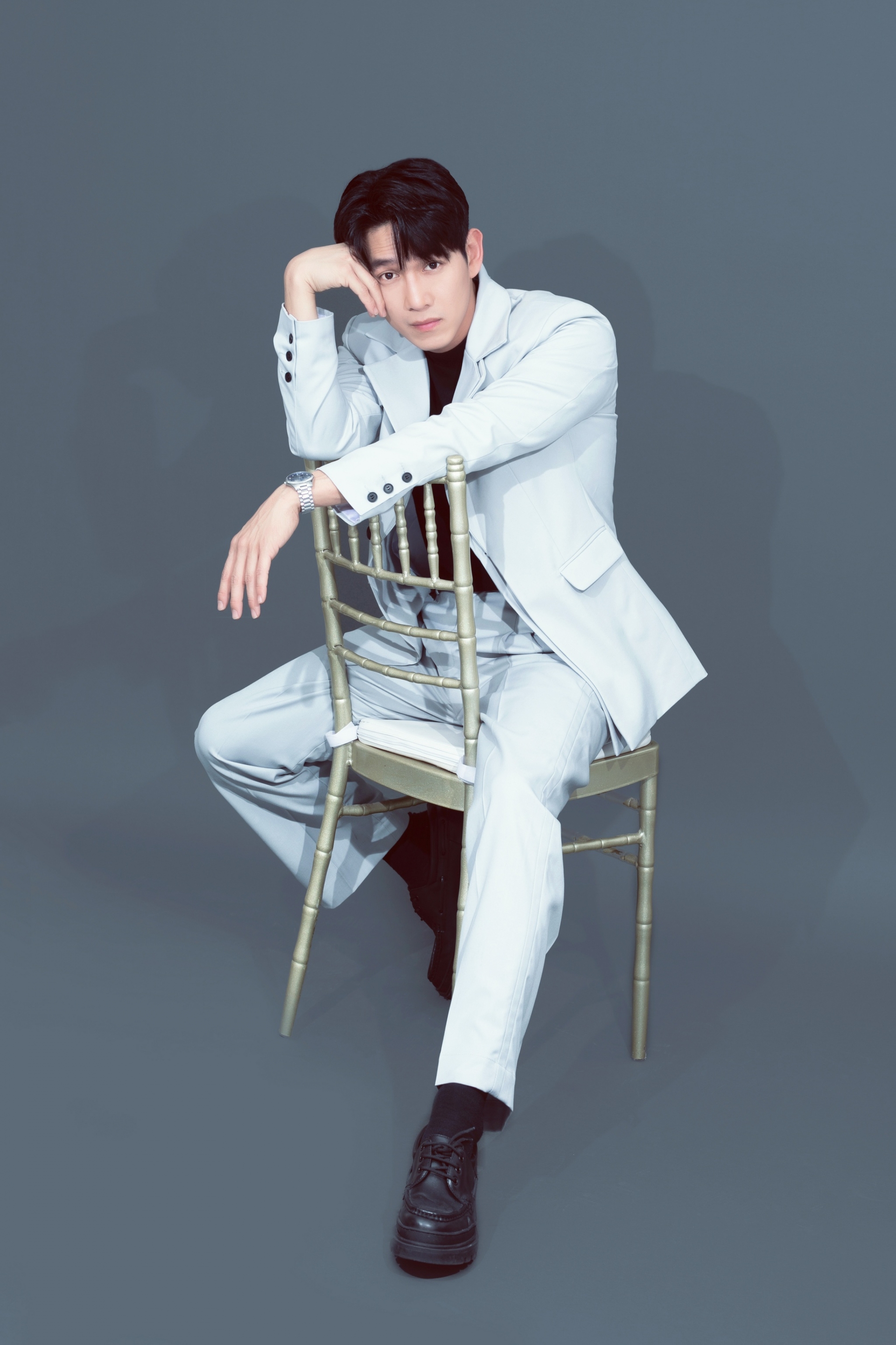 Song Luân hứa cho bạn gái tương lai giữ hết lương, muốn yêu nhưng chưa tìm được 