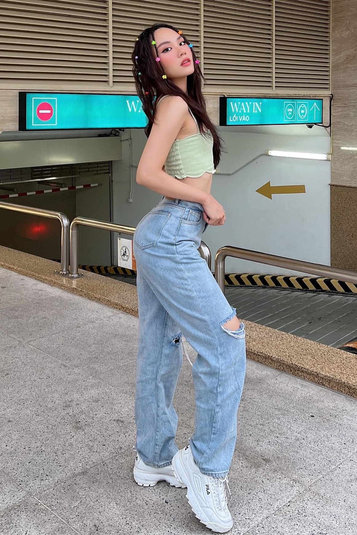 Hé lộ nhan sắc lúc bé của Hoa hậu Mai Phương - Ảnh 1