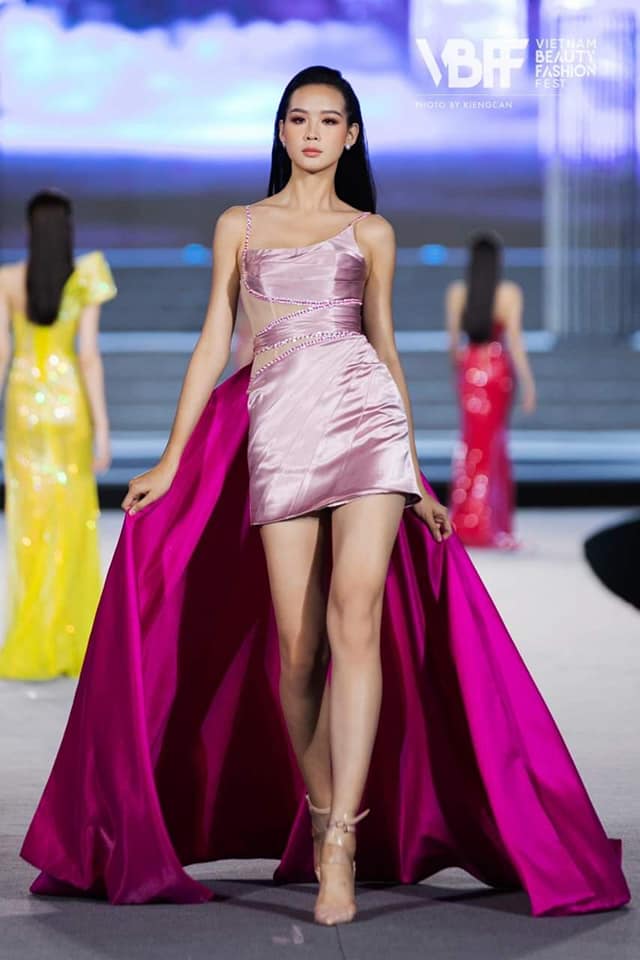 Lê Nguyễn Bảo Ngọc là ai? Mỹ nhân cao 1m85 trở thành Á hậu 1 của Hoa hậu Thế giới Việt Nam 2022 - Ảnh 3