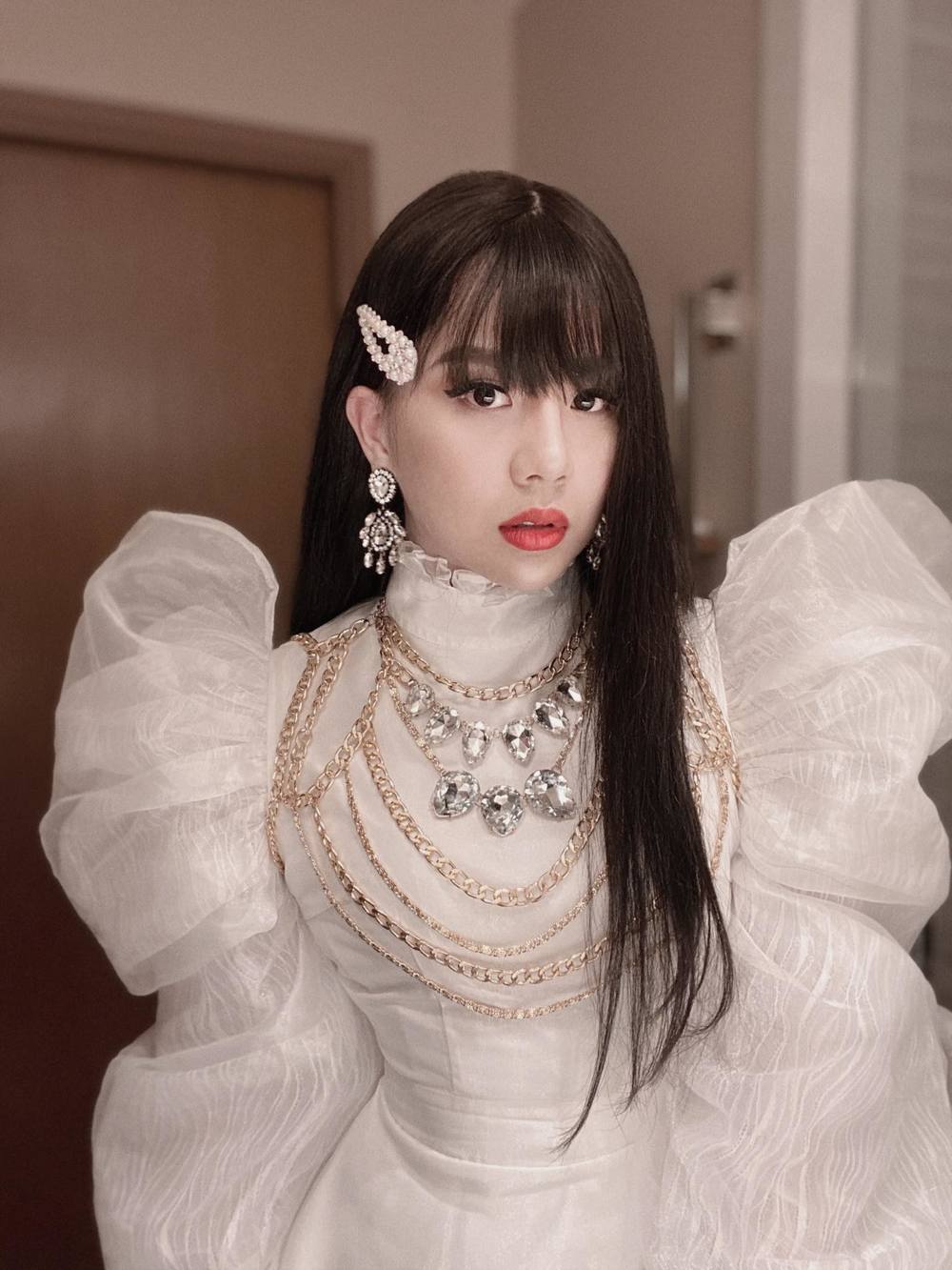 Duy Khánh giả gái xuất thần được khen xinh như thần tiên tỷ tỷ - Ảnh 3