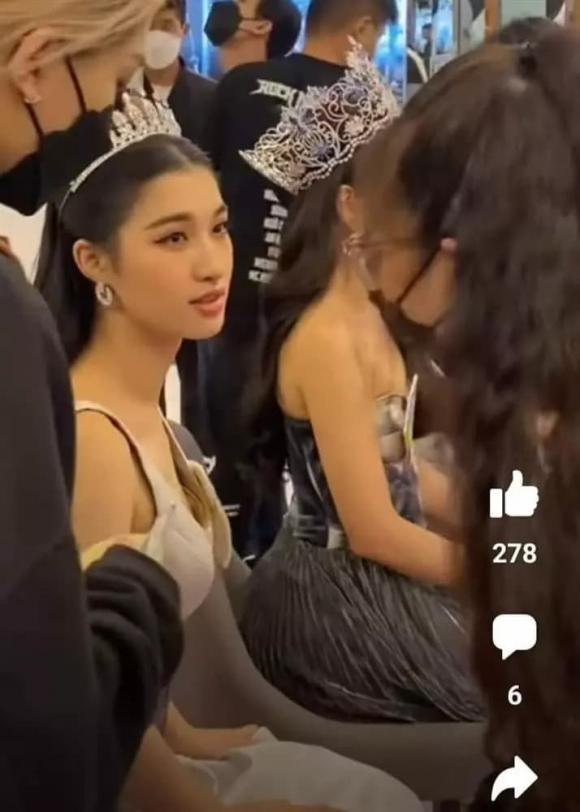 Tăng 7cm so với 2 năm trước, vòng một của Hoa hậu Mai Phương vẫn bị chê như 