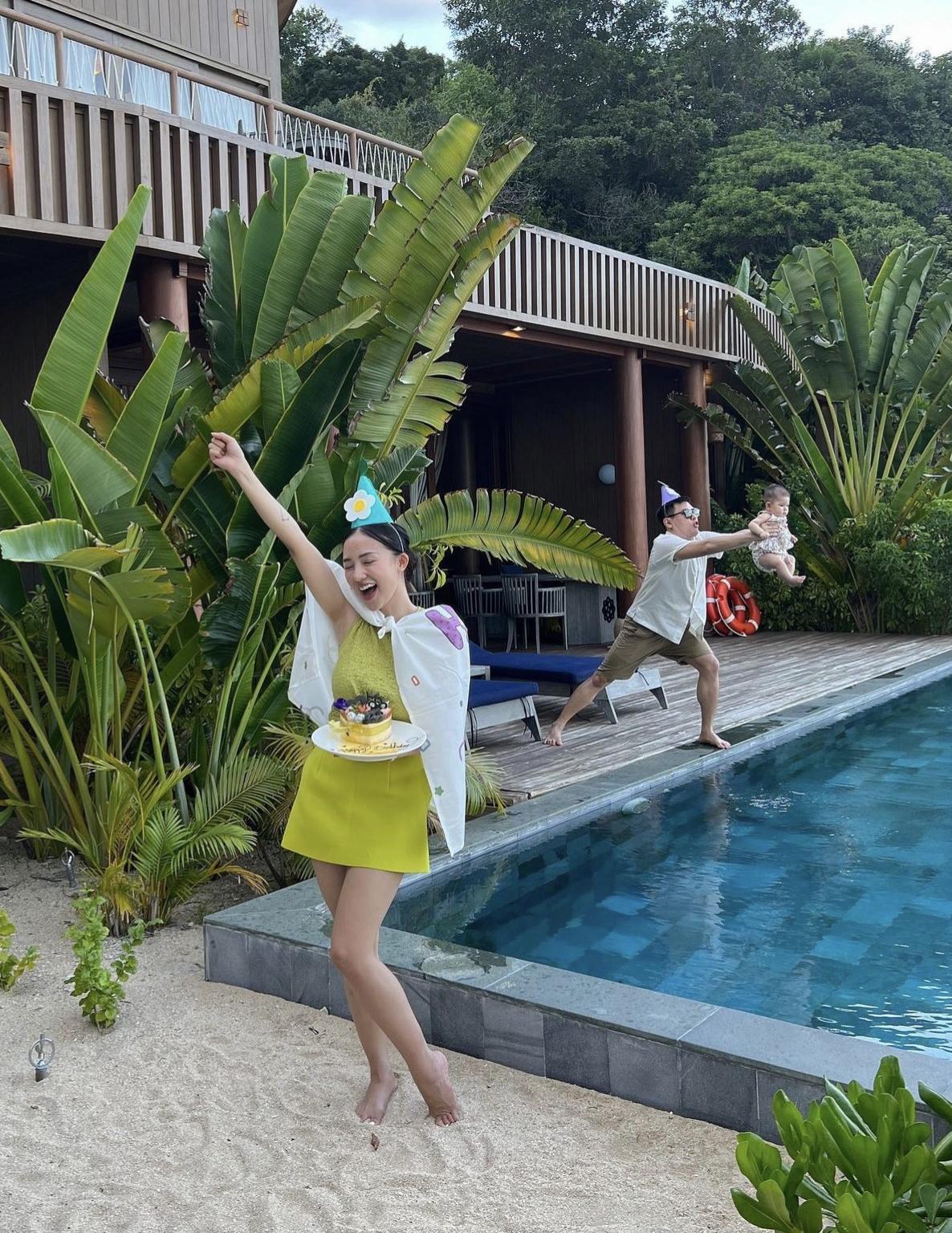 Salim đón tuổi 31 bằng loạt khoảnh khắc nhí nhố của ông xã và con gái - Ảnh 5