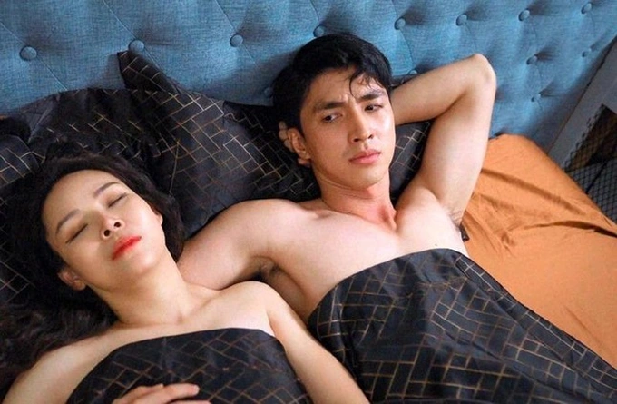 Hồng Quang ngỡ ngàng trước cảnh nóng của vợ Diễm Hương và Bình An trong 