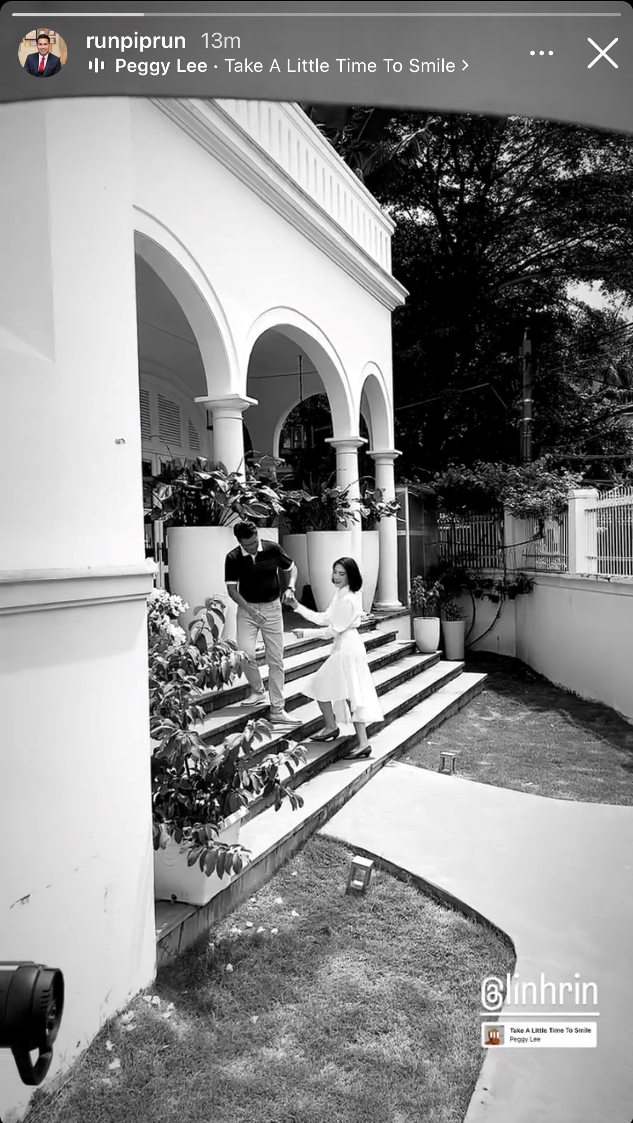 Phillip Nguyễn khoe ảnh nắm chặt tay Linh Rin không rời, nhưng hành động sau đó lại gây khó hiểu - Ảnh 1