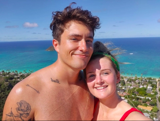 Cô gái 19 tuổi dùng tiền tiết kiệm để bay hơn 11.000 km gặp bạn trai mới quen qua mạng - Ảnh 2