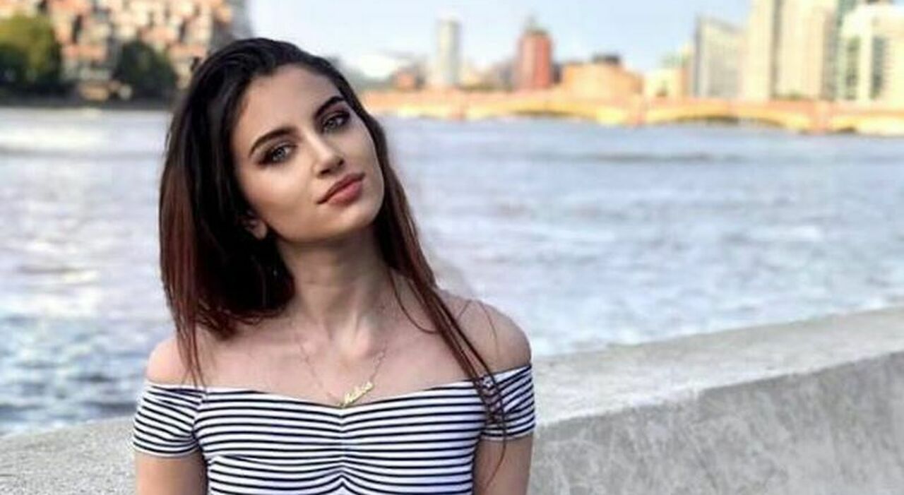 Cô gái 20 tuổi để mặt mộc đi thi Hoa hậu, nhan sắc thế nào mà lọt luôn vào vòng chung kết? - Ảnh 1