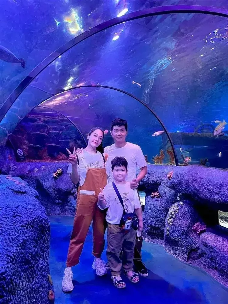 Nhật Kim Anh ngâm mình trong bồn tắm lộ thiên, khoe trọn vòng 1 nóng bỏng từng centimet - Ảnh 1